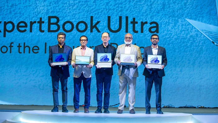 বাংলাদেশে আসুস এক্সপার্টবুক আল্ট্রা উন্মোচন: “দ্য ফ্ল্যাগশিপ অব দ্য ইন্ডাস্ট্রি। পিরিয়ড।”